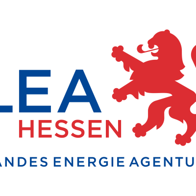 Logo der LEA LandesEnergieAgentur Hessen, Roter Hessen-Löwe, blaue Schrift